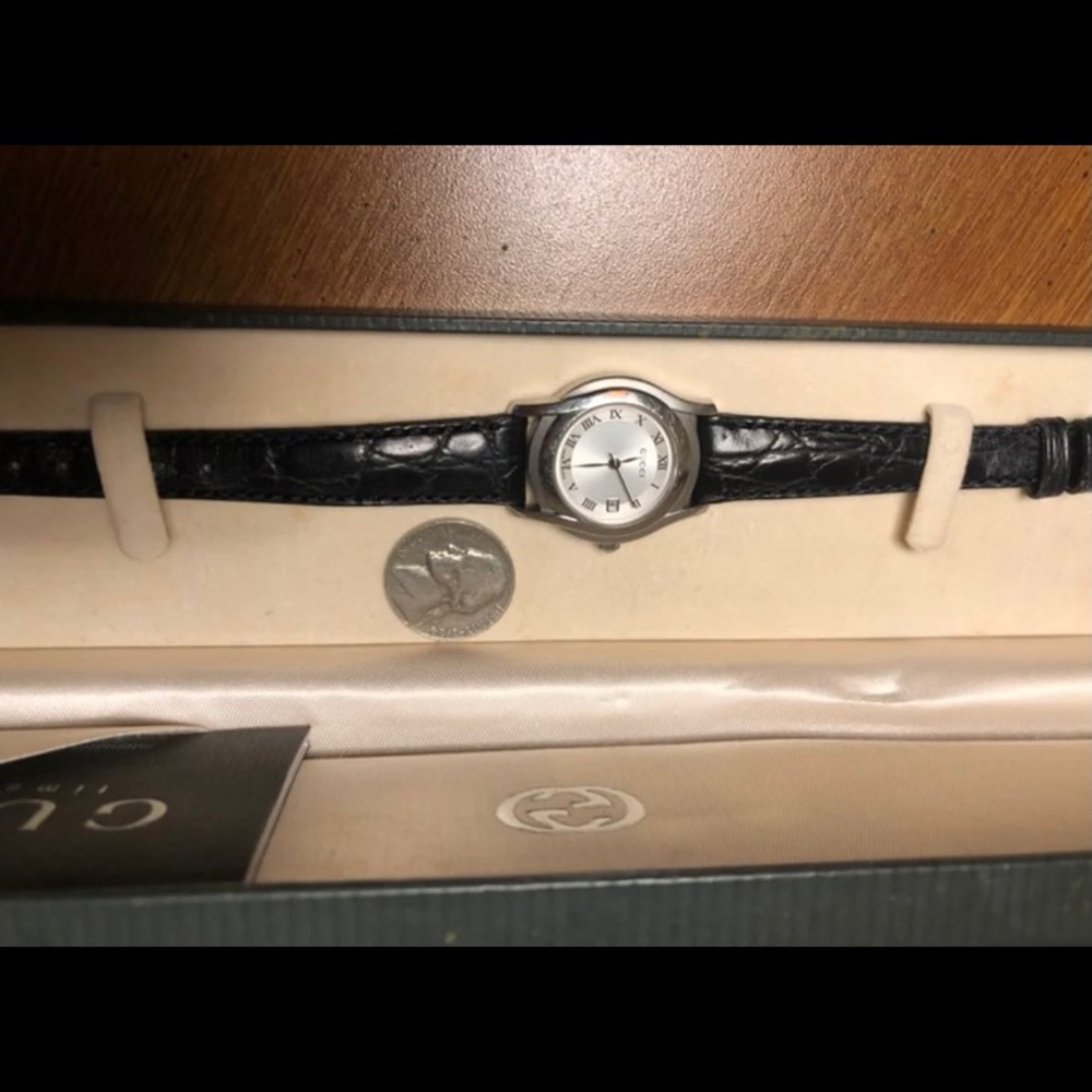 Gucci Watch - Picture 7 of 8